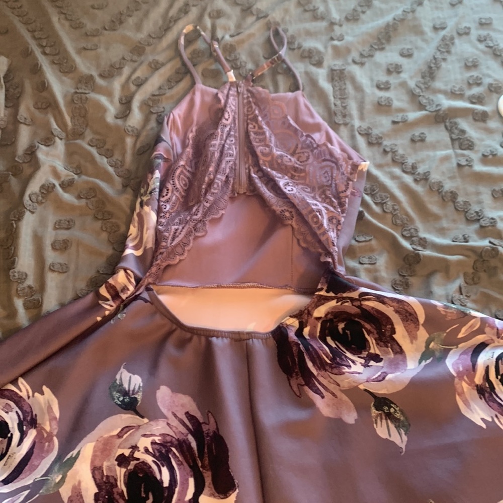 I only wore once for 8th grade graduation and never wore again - Picture 2 of 2